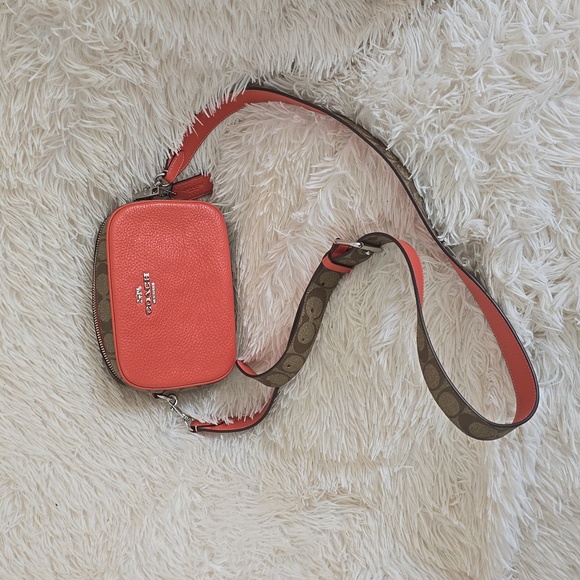 NWOT Coach Mini Jamie Camera Bag With Signature Canvas - Picture 3 of 8